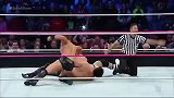 WWE-14年-SD第789期：卑鄙米兹抄家伙乱入 豆腐个开启疯狗模式怒干仙道-花絮