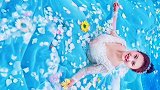 在泳池也能拍出花海的感觉！#摄影