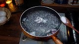 千叶豆腐是怎么弄成的，千叶豆腐是由大豆分离蛋白制作而成的