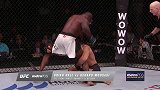 UFC-16年-本周最佳KO：霍尔转身脚接飞膝连招一气呵成伤害爆炸（9月15日）-精华