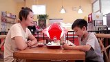 小学生捡到叔叔的钱包！叔叔最后感谢的办法真是绝了！