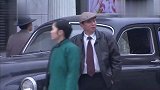伏弩：特务嚣张欺负小伙，不料局长夫人一看，这是我的救命恩人！