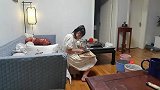 学做家务，让妞妞静下心来，这才是未来好媳妇的样子