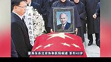 中国香港红色商人霍英东，一生为祖国奉献，奋力奔走在体育事业等，值得让我们致敬！霍英东