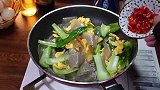 简单又好吃的鸡蛋炒粉皮,我们全家都特别喜欢