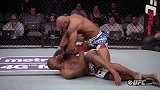 UFC-14年-本周最佳KO：罗梅罗膝盖冲击 斯塔克斯倒地饱受重拳（1月2日）-专题