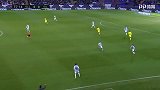 第72分钟巴拉多利德球员纳乔抢断成功