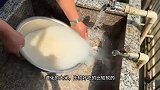福建大叔自学厨师20多年，用山上竹子做主食，现在1年要做10多万筒