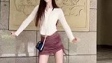 她其实什么都懂