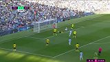 第58分钟曼城球员阿圭罗射门-绝佳机会打偏