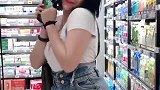 小姐姐超市跳舞，有点放不开啊
