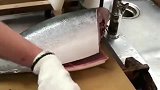 日本的刺身厨师，通过自己的手就可以判断出食物的新鲜程度