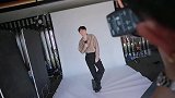 井柏然回复李荣浩“修图后一样帅”：我们帅的很平均