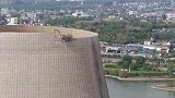 为什么这种工程不能直接爆破，要先把上面一点点啃完？