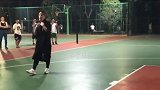 潘玮柏你们的男神宣布结婚了，看看拿过篮球奖学金的潘玮柏，打球
