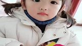 很可爱的小萌宝，大眼睛一个顶我俩，太招人喜欢啦！