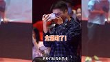 男粉有多硬核刘昊然被叫老公手足无措，朱一龙男粉要给他生猴子