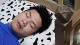 二货整天蹭吃蹭喝被人下套，结果痛改前非只为自救，太逗了