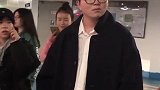 毛不易的长相不属于惊艳型的，但男神特别耐看