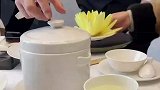 一段搞笑的开花视频，整得服务员都不会了