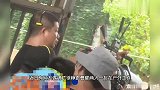 徐峥与以往判若两人！一头茂密黑发太扎眼，烈日下卖鸭蛋十分敬业