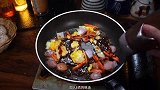 香肠煮多少分钟才能煮熟，香肠炒鸡蛋像我这样煮3分钟就能熟