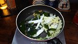 海带和什么菜搭配好吃，海带和白菜搭配一起炒好吃