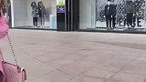 一起助人为乐，哈哈！