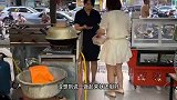 福建妈妈卖盐鸡供小孩上学，1只卖50，皮薄肉嫩汁水足