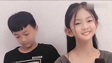 龙凤胎妹妹演唱《九儿》，前奏太完美，这噪音一唱，哥哥立马服气