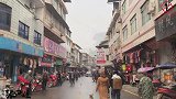 腊肉炒蒜苗，六娃闻着香踩点而来，三兄弟聚齐喝酒更有豪情