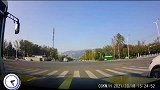 车子还没开多久，就撞报废了！