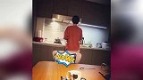 亲姐姐看望娜扎做羊肉手抓饭，父亲去世后感叹家人团聚不易