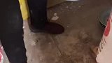老人卖咸菜罐，意外发现竟是清代古董