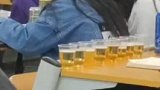 贵州遵义：酿酒专业学生上课能喝酒，啤酒红酒样样都有