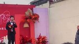 新郎婚礼上高歌一曲，一首歌差点让下面的人憋出内伤