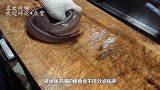 韩国大厨刀工有多恐怖？鳗鱼刚反咬一口，瞬间被剥皮抽筋