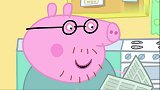 小猪佩奇：猪爸爸给佩奇做了一桶水，可以吹泡泡的水，佩奇很开心