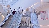 萨摩耶第一次坐电梯，没想到这么好玩，结局笑翻了