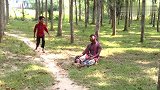 看一遍笑十次，真是太奇葩了