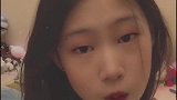 小沈阳女儿在线表演手势舞，小小年纪却有大咖范