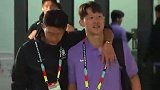 赛后孙兴慜世界杯赛后搂着队友离开球场
