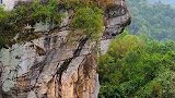 灵通山下有座寺院，建立在巨石之上，这里是福建平和朝天寺吃喝玩乐在福建 元气春游计划