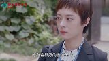 孙俪徒手抓鸡腿大口吃，罗晋一脸嫌弃，咽口水反应太真实