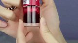 美妆教程妹子拿的这是什么东西，红墨水吗这也敢往嘴上涂
