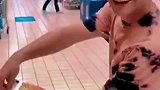 那小子家里绝对不缺钱