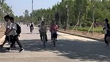 看似主角只有一个，但每个人都是青春的主角