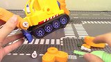 《嘟当曼》挖掘机铲车玩具组装