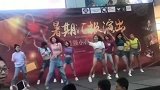来看演出，感觉紫色衣服长得好好看，印度网友真漂亮啊