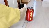 用脚开瓶盖，我还是全网第一人！不信你看！